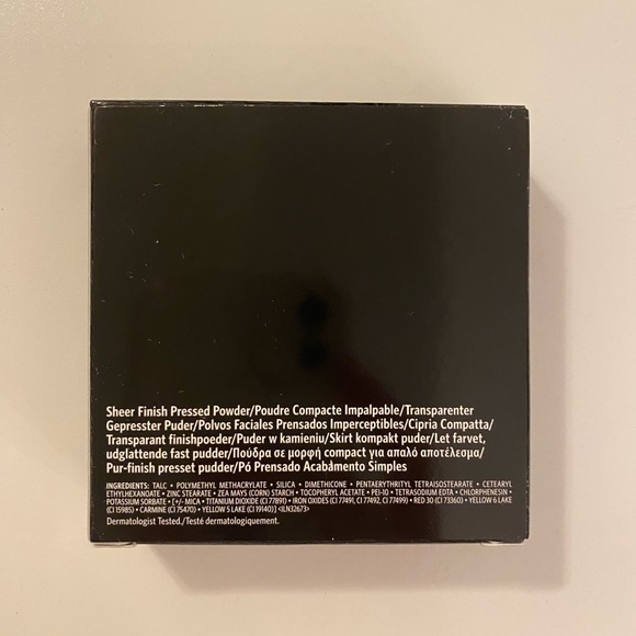 Bobbi brown sheer finish pressed powder (Pale yellow) - Picture 5 of 5